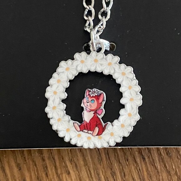 NEW Disney Alice In Wonderland Best Friend Necklace Set of 2 - Picture 3 of 5